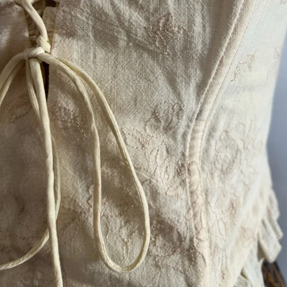 For Love & Lemons Gigi Floral Embroidered Sweetheart Ruffled Coset Crop Top - Picture 6 of 6